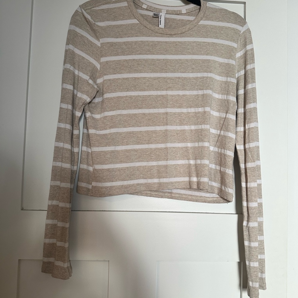 American Apparel Cream Long Sleeve Fitted Crop T-Shirt
